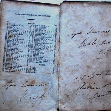 ALBM-SM-462-443-12-BIB_WALKER-LAURENCE_02